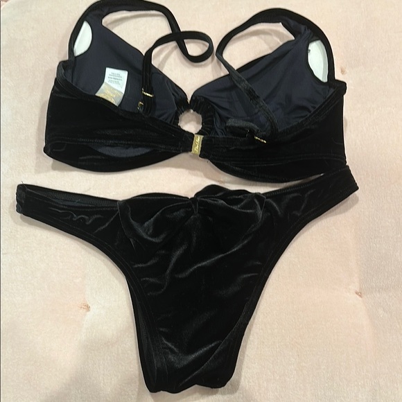 Elegant Black Velvet Bikini Set - Picture 4 of 6